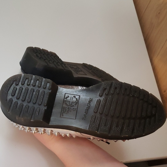 Like new rare w/box Harlen studded silver spikes Dr Martens sz 8 - Picture 7 of 9